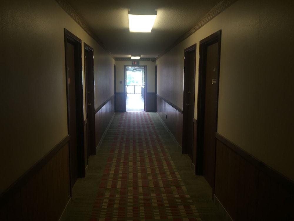 Midway Budget Inn