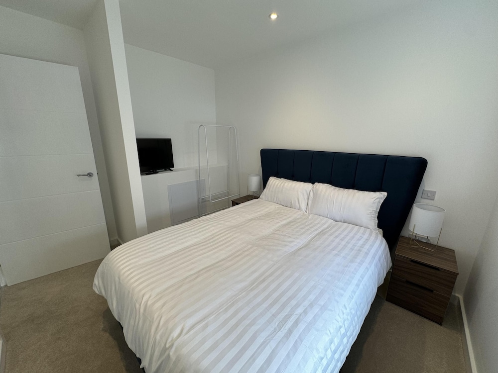 Cosy Modern Townhouse, 5mins to Tube, 02, Excel