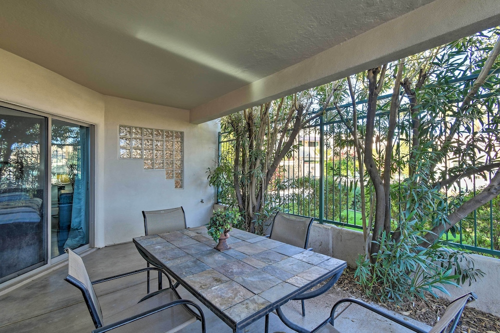 6 Mi to Downtown: Condo w/ Patio in Tempe!