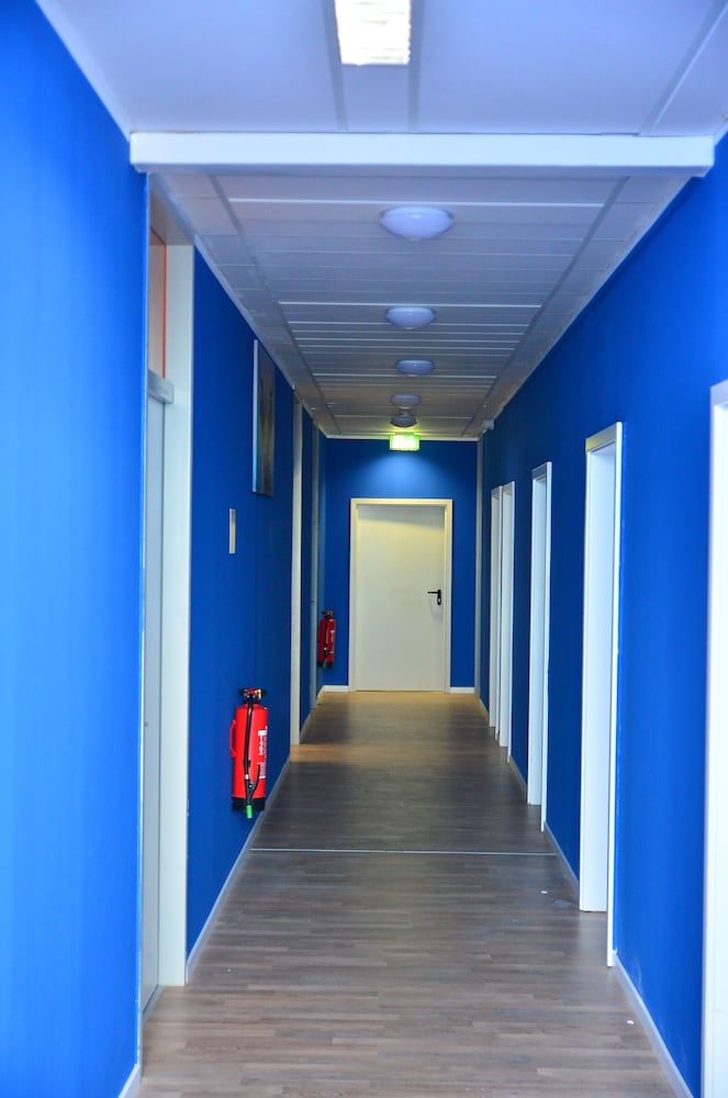 XENON HOSTELS UG
