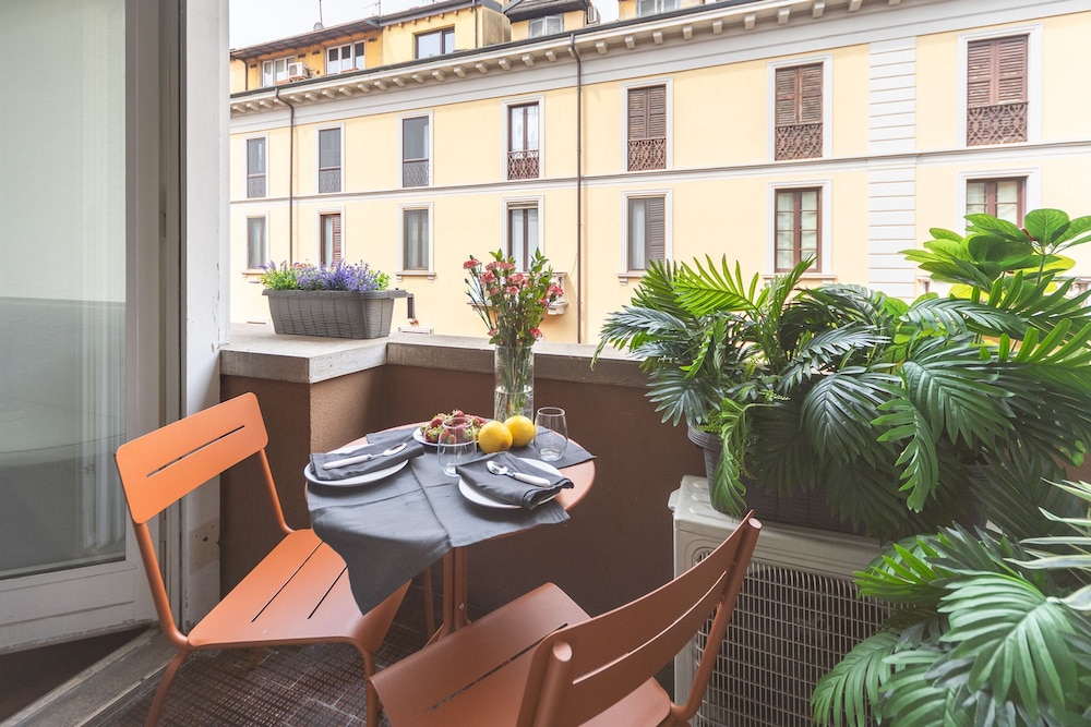S Marco - Bright Central 1bdr With Balcony in Brera