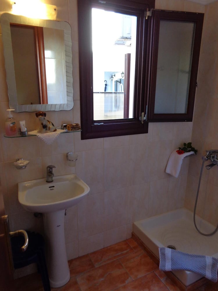 Niki Studios Sea-Front photo 5