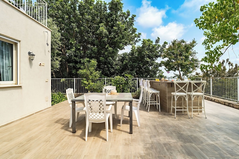 Rosh HaNikra Garden Villa by Sea N' Rent