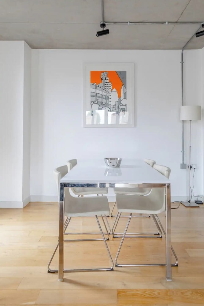 Beautiful & Bright 2BD Flat - Dalston!