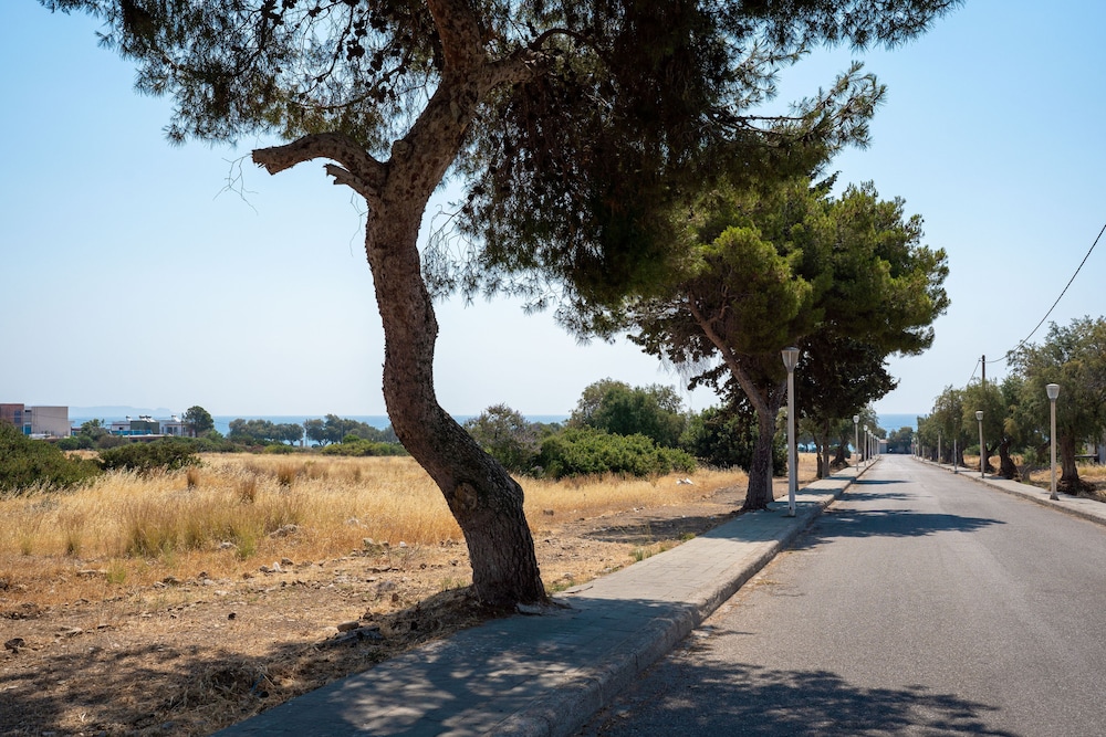 Lungo Mare view 3