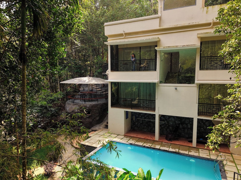 Hunters Hideout Resort