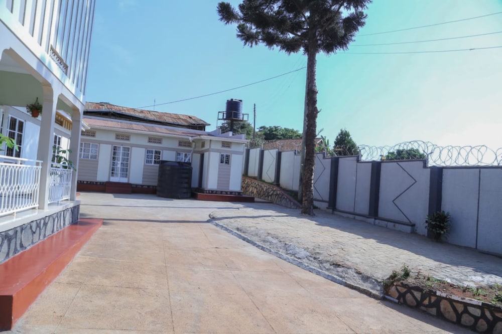 Luwafu Guest House