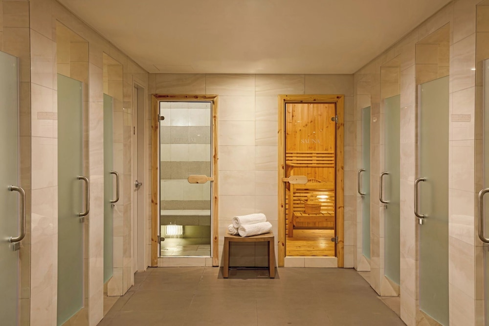 Modern City Stay Near Manila Bay
