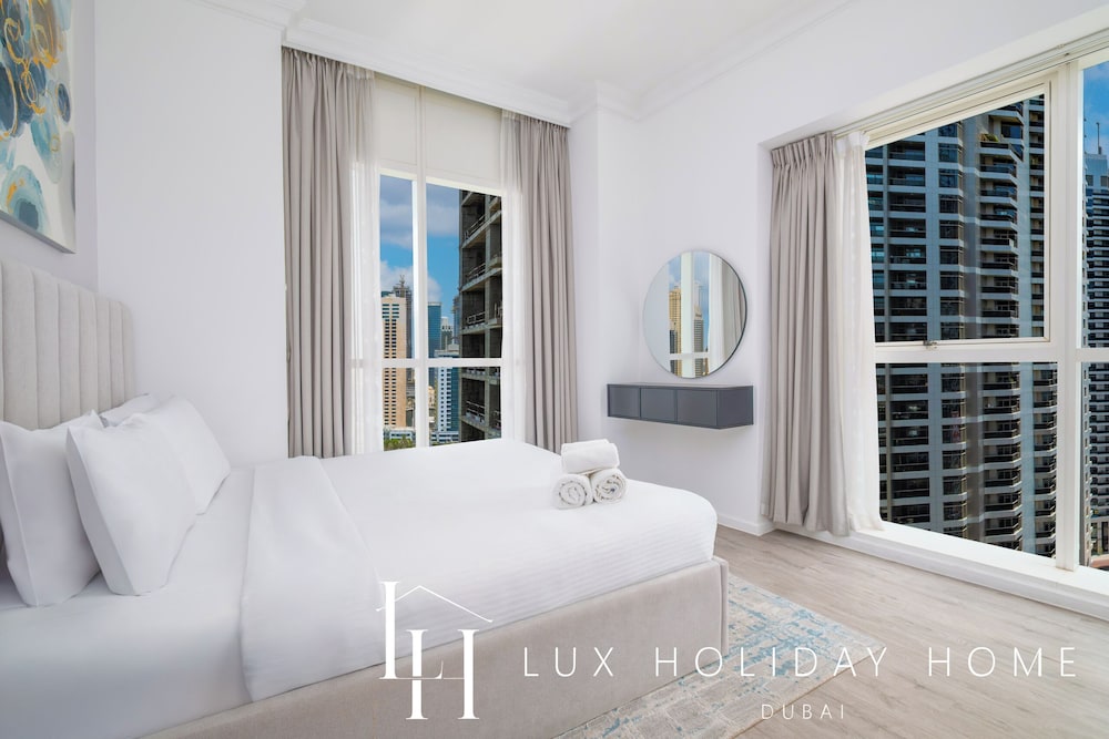 LUX The Ultimate Lake View Residence