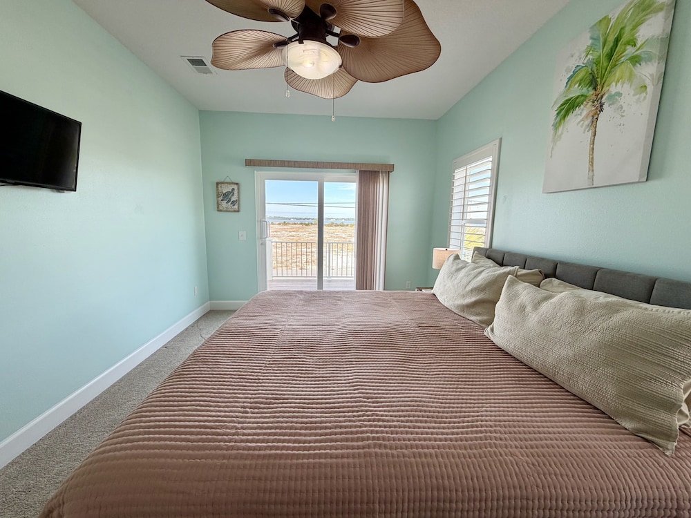 Seaside Bungalow 1 Bedroom Home
