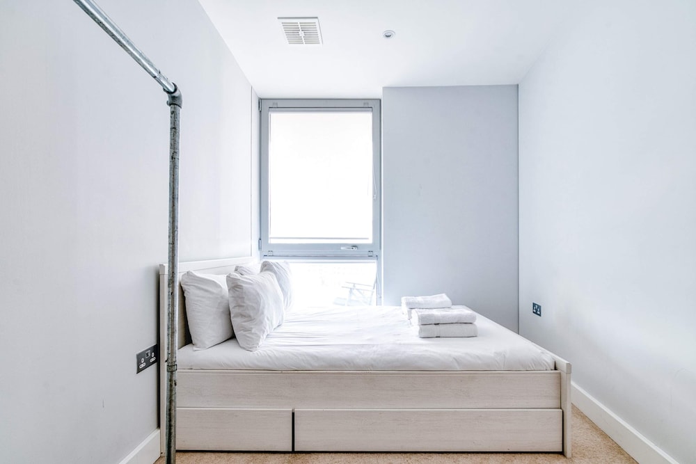 New Development Canary Wharf Flat