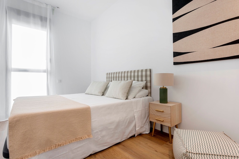 Lovely 2BD Apartment in Madrid Zabaleta I