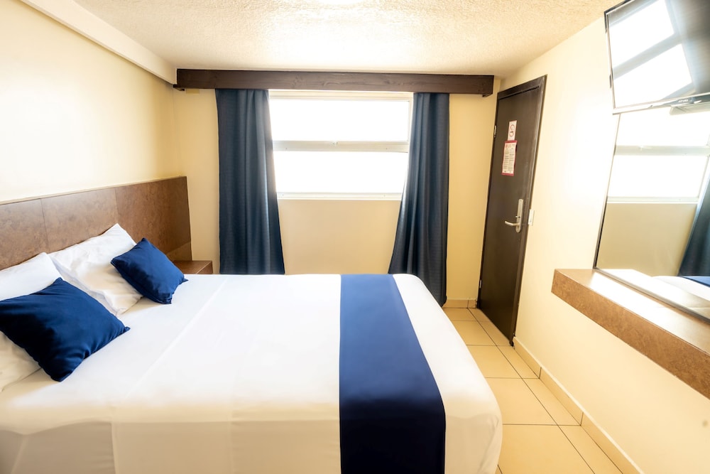 Ensenada Vacations - Hotel Rose Ensenada - Property Image 32