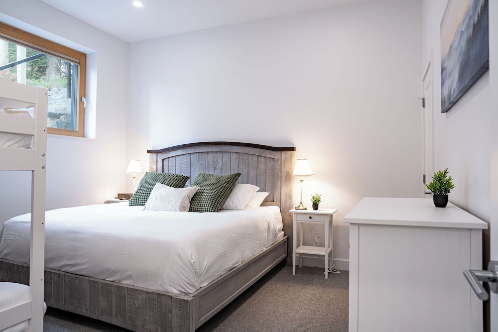 Camozzi Chalet Suite by Revelstoke Vacations