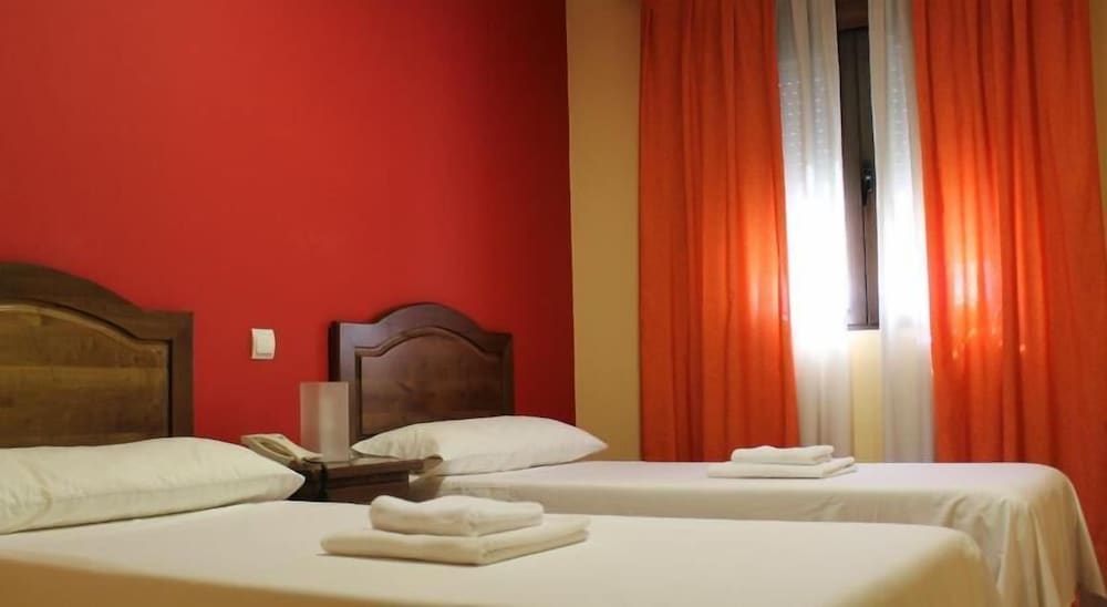 Hostal Don Lucas view 5