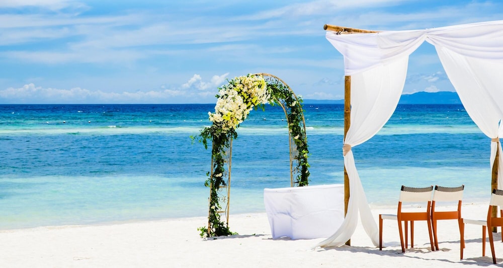 New Cozy Beach Apartment With Private Beach on WS view 4