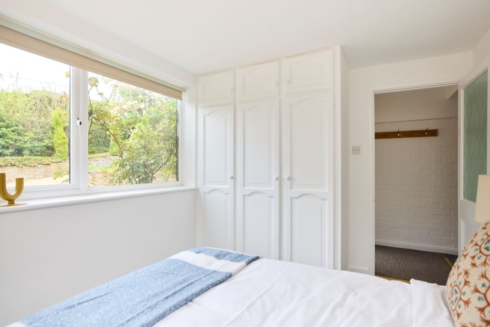 The Oxford Garden House - Spacious 5-bed Oxford Home With Garden Balcony