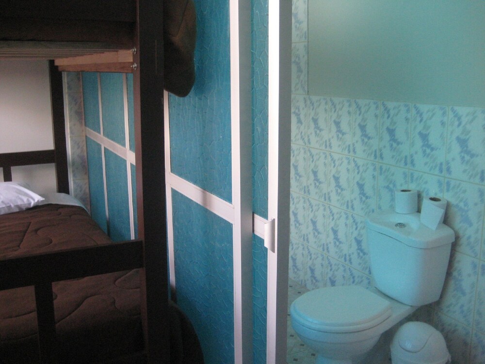 Mango Hostel Bed & Breakfast