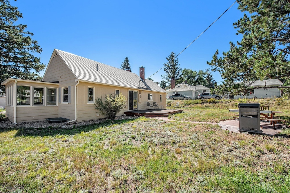 Your Vacation House ---ev#3216 2 Bedroom Home by RedAwning view 3