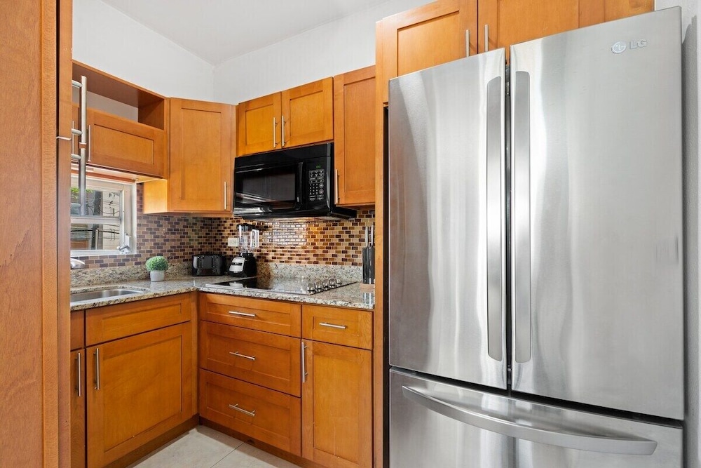 Puerto Rico Ocean Park Loft Vacation Rental With Parking Otium Rentals - Property Image 11