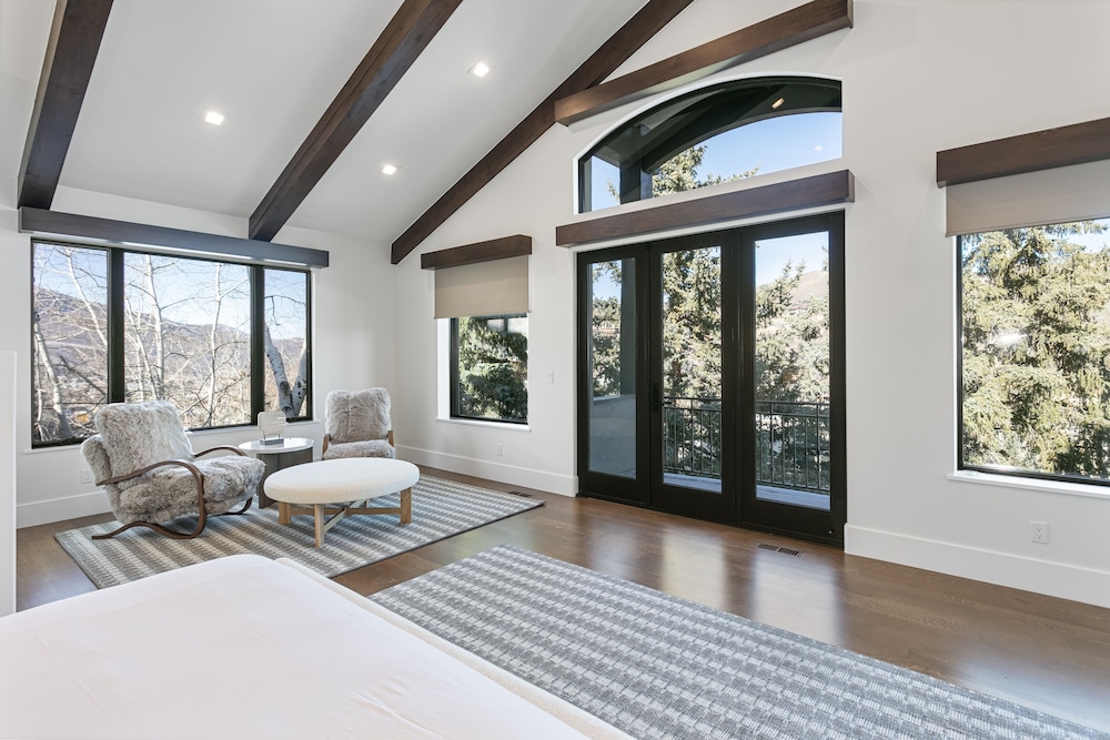 656 Coalition View Court - Private Home With Spa 4 Bedroom Home