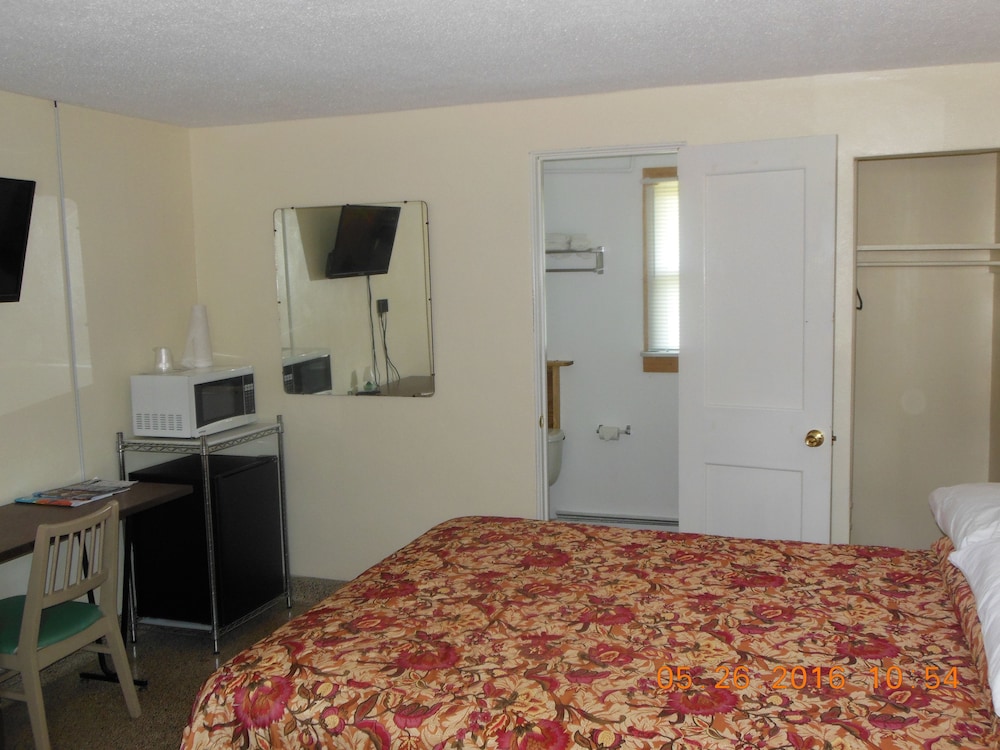 The Evergreen Motel
