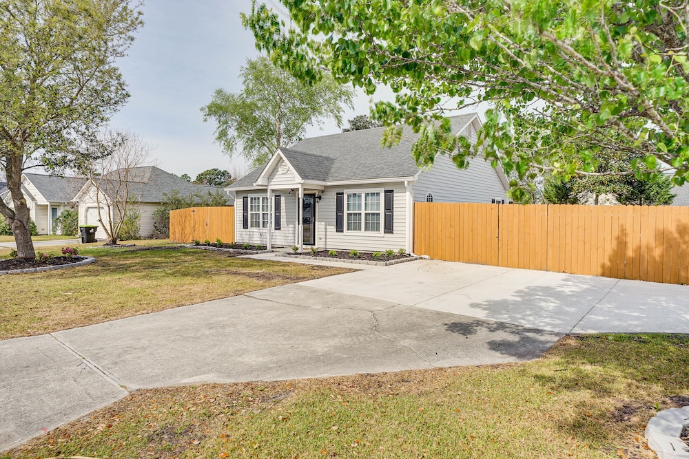 Wilmington Home ~ 7 Mi to Wrightsville Beach!, photo 24