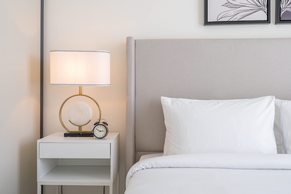 1 Bedroom in Marina Vista With Gorgeous Palm Views