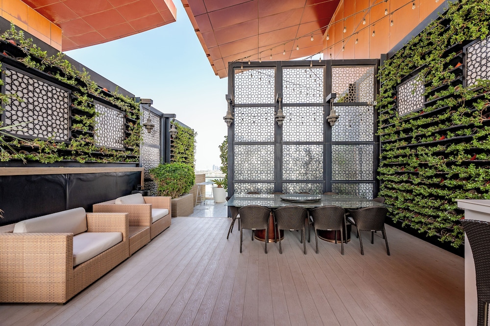 Tiara Residences - Mint Stay