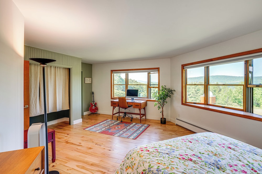 3 Mi Windham Mtn Club: Family Home w/ Yard