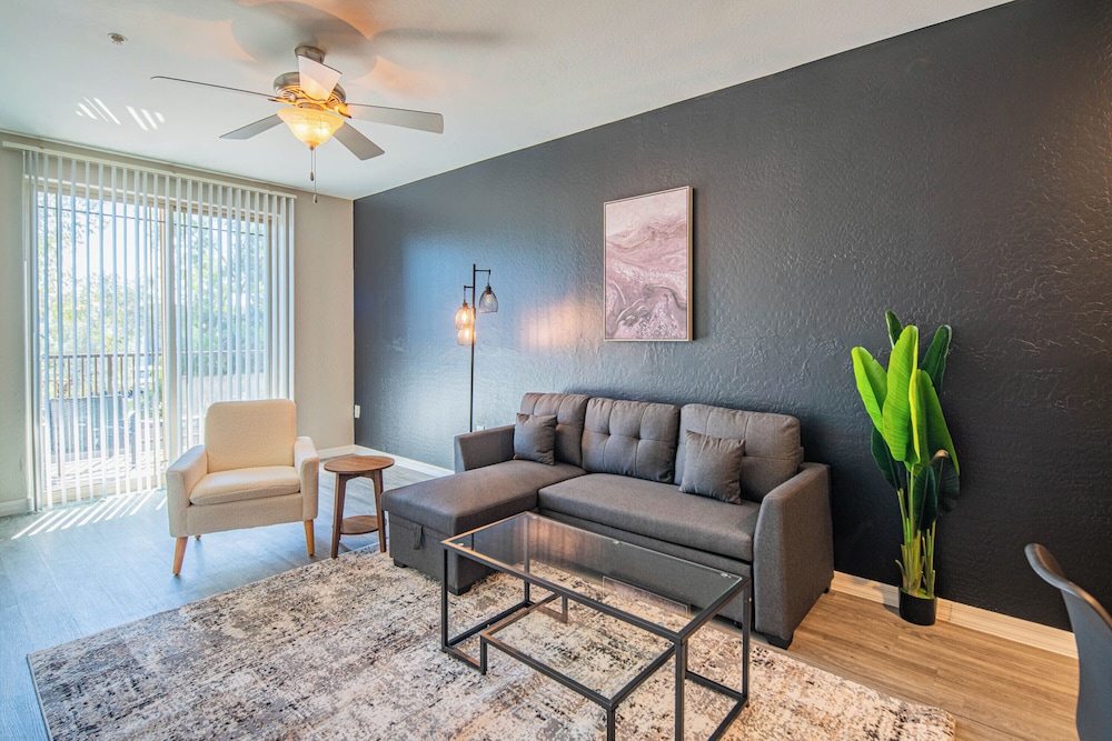 ROVE LIVING/KL - The Fredrick Tempe