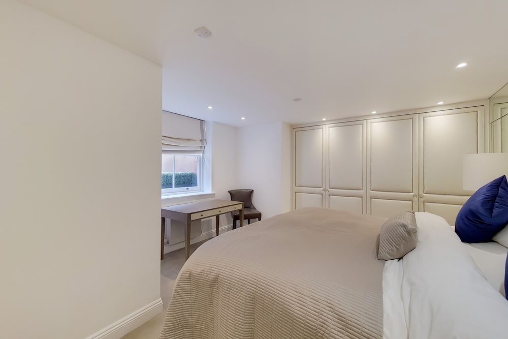 The Knightsbridge Residences