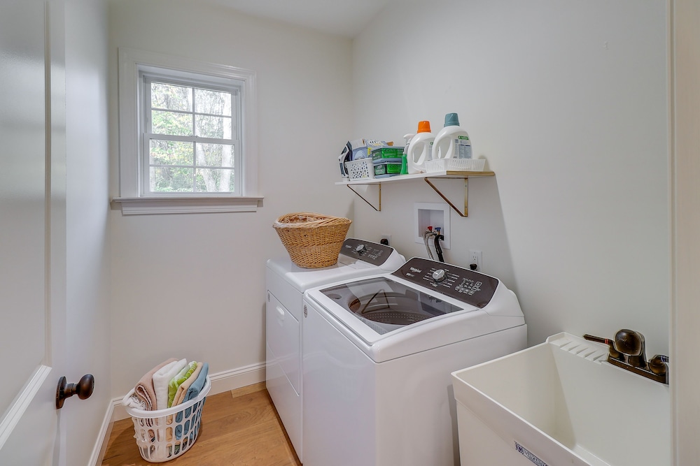 Eastern Shore Getaway: Walk to Tolchester Marina! - Property Image 5