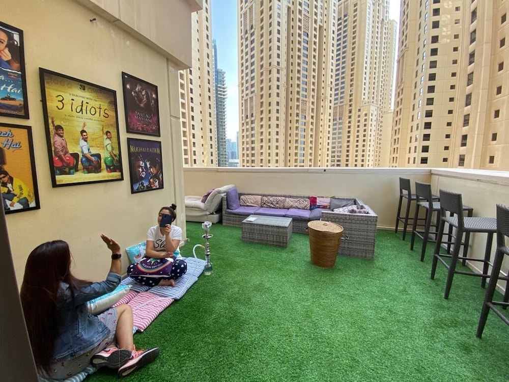 Bollywood Beach Hostel