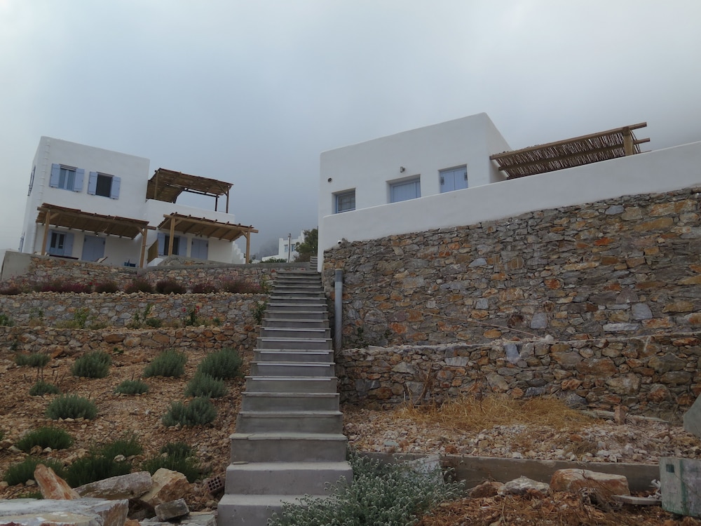 Kaminaki Amorgos Studios & Apartments