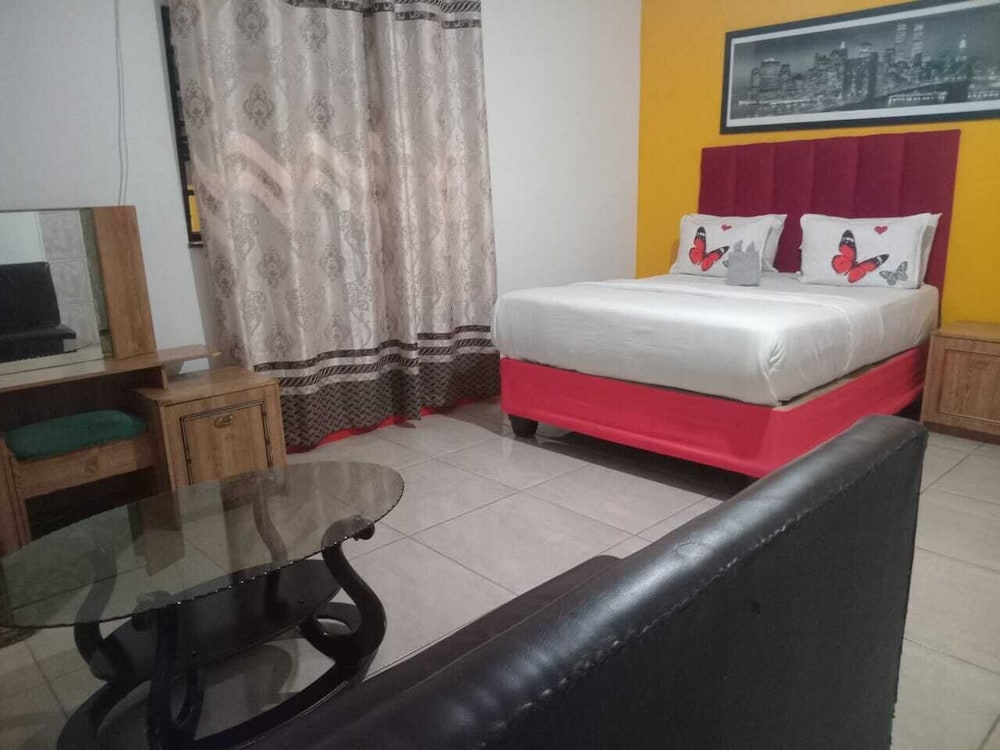 Neo & Ruks Guest House Parow