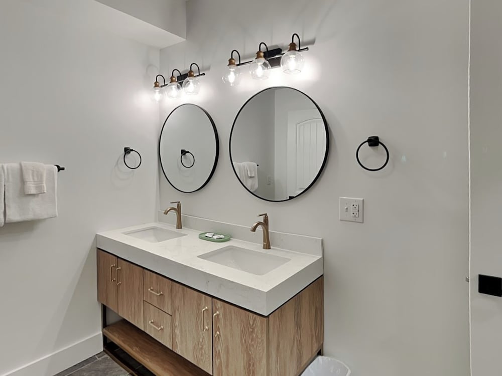 Holiday House by Taylor Made Deep Creek