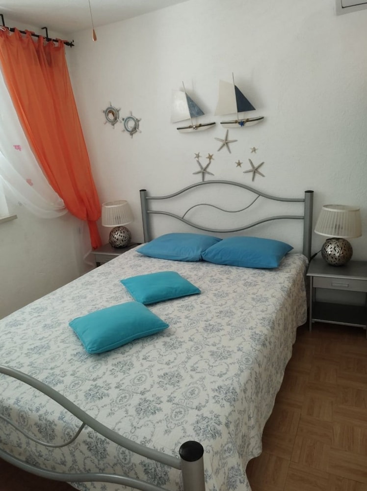 Coloured - Apartments on Island - A1 - Plavi : view 2