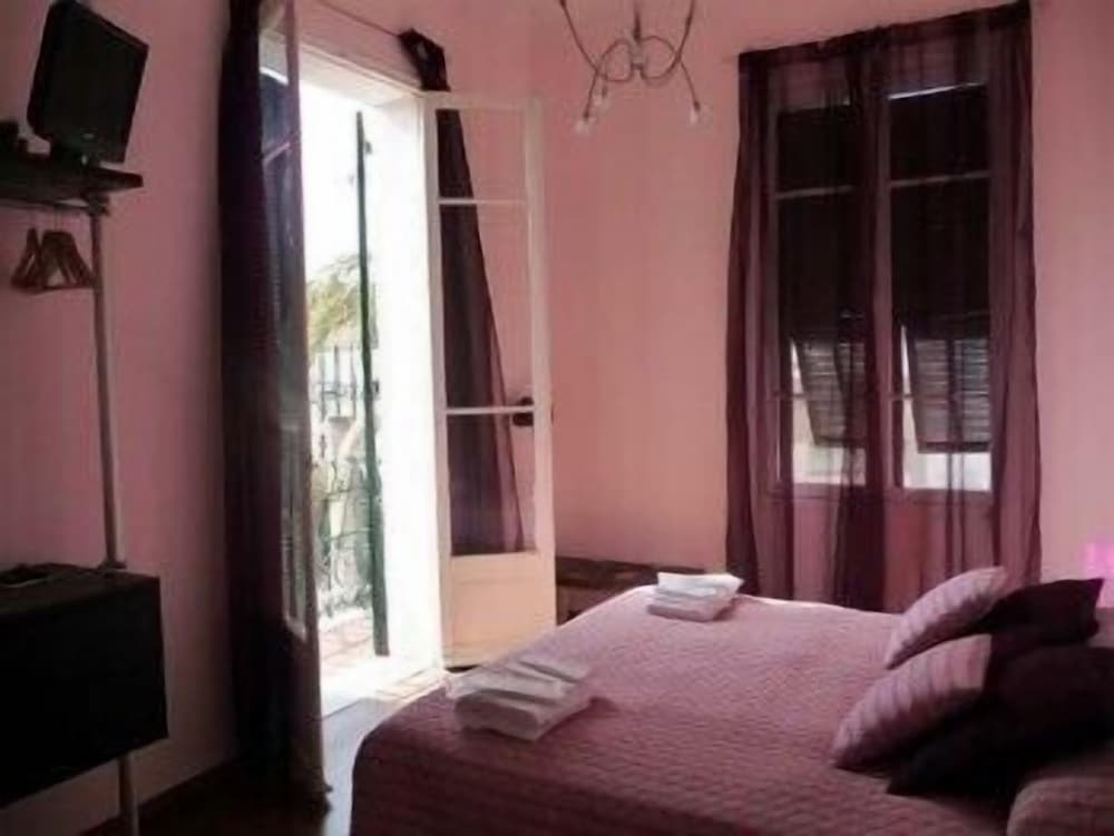 Bed & Breakfast 3B view 3