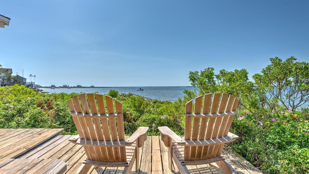 Bungalow 3 - 1br, Waterfront view 2