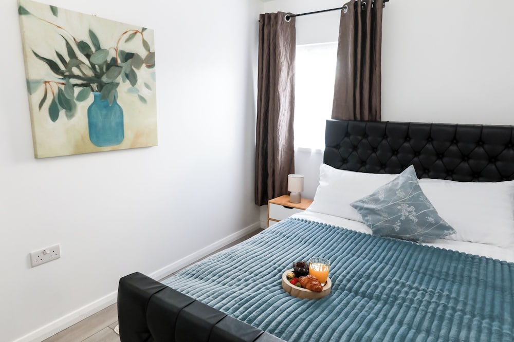 4 Guests - 2 Bedrooms - City Escape Retreat