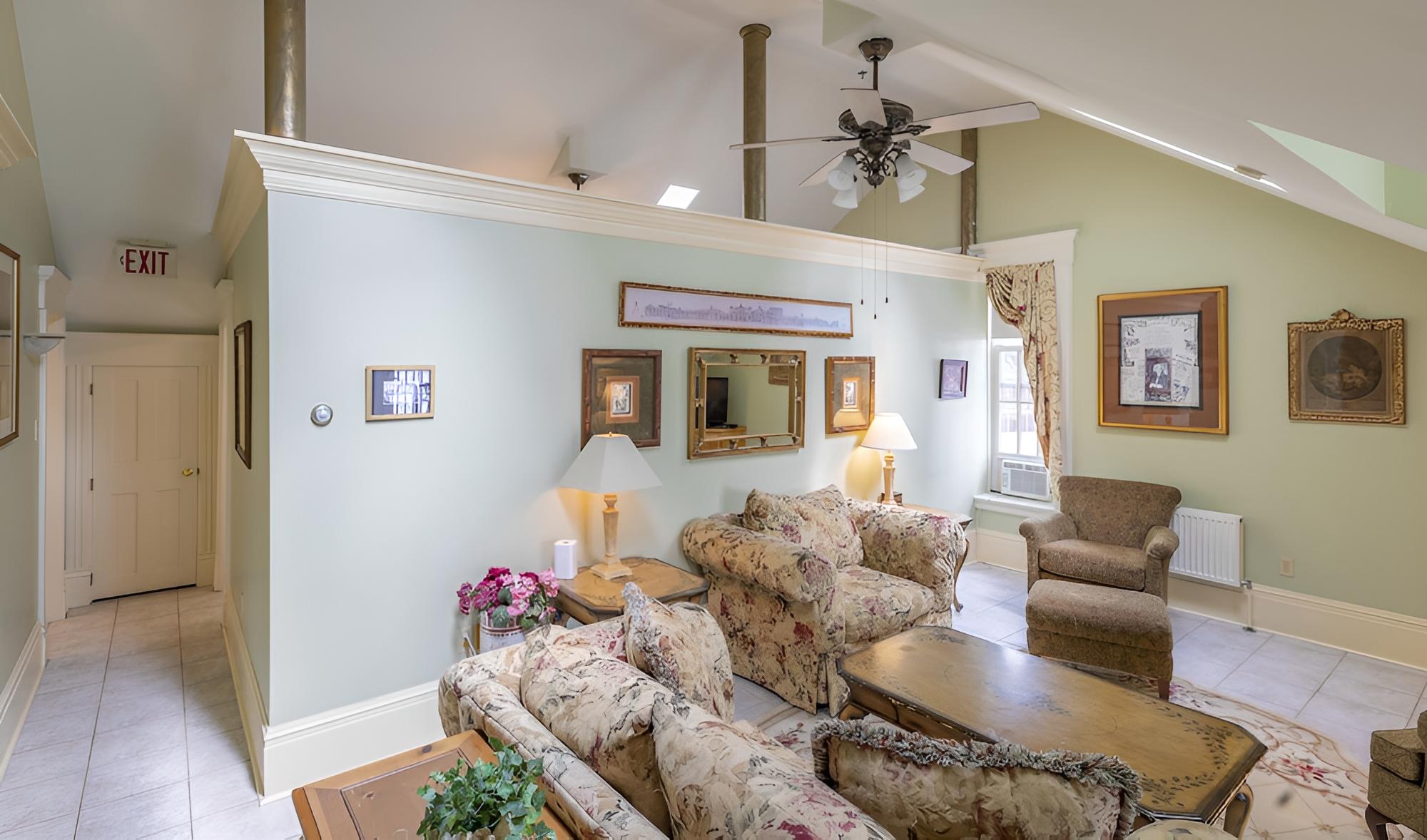 Chipman Hill Suites - Senator Dever House
