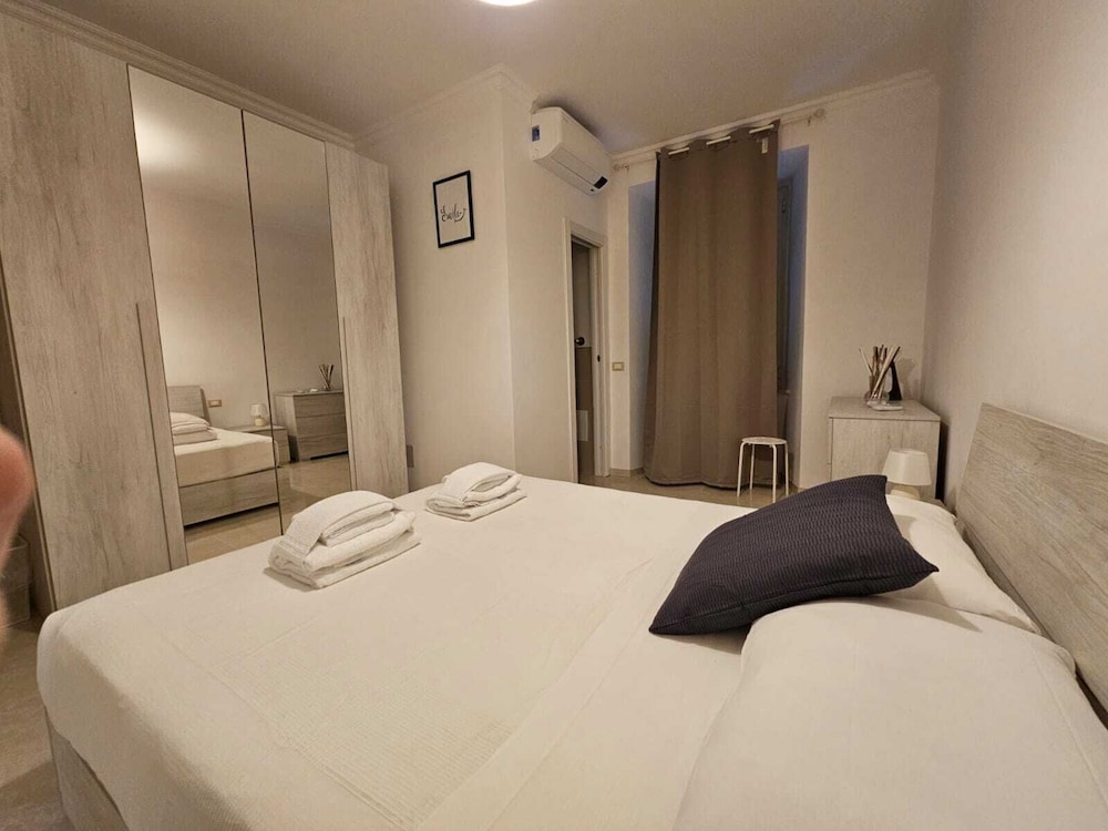 STENDARDI S HOUSE