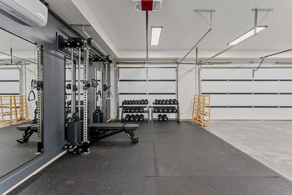 Desert Jewel With Private Gym And Pool 4 Bedroom Townhouse
