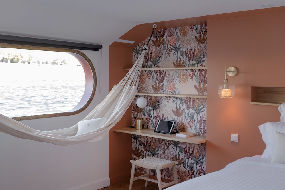 LA PENICHE - Bed And Bicycle - Tournon