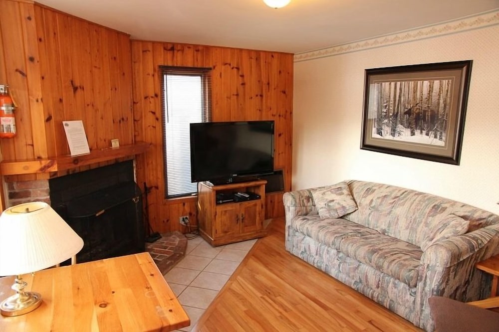 Patterson Kaye Resort on Lake Muskoka