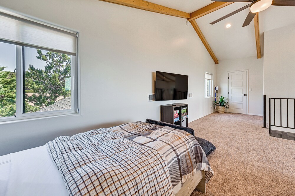 Payson Vacations - 'pineberry Modern' Luxury Home w/ Panoramic Views! - Property Image 5