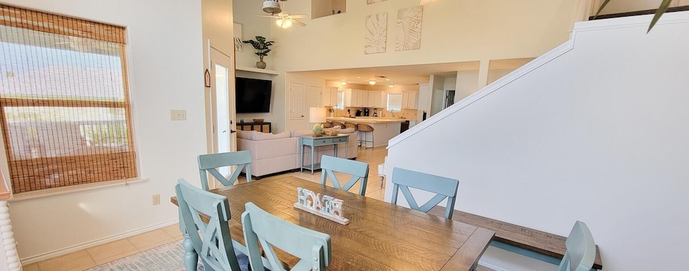 Tranquil Turquoise Retreat