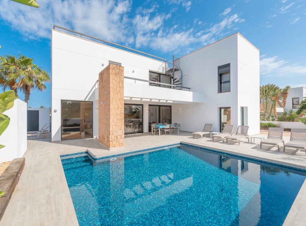 Villa Sa Marinada Modern Villa With Pool for 8 People