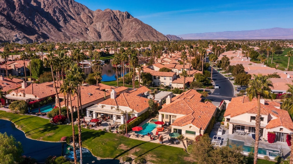 Casa Del Rio Luxe 3BR w Pool Spa Lake Views